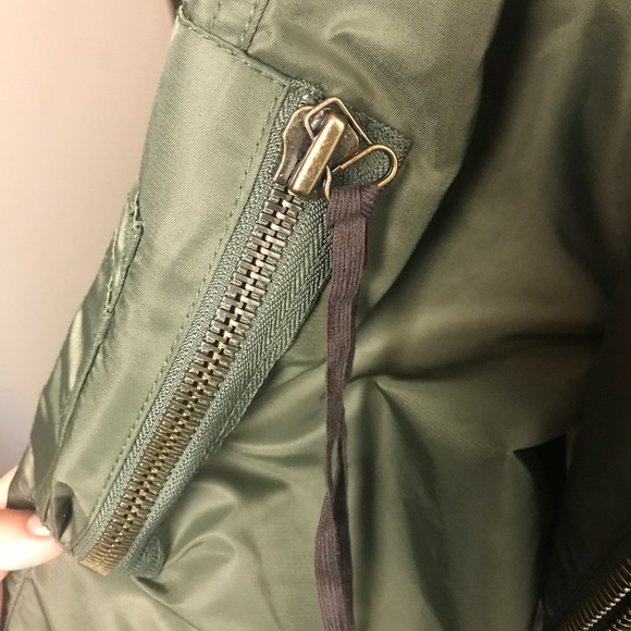 Brande new Bomber Jacket - Picture 6 of 7